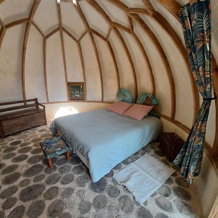 Sarl Verrerie Royale Val-Couesnon Kültér fotó